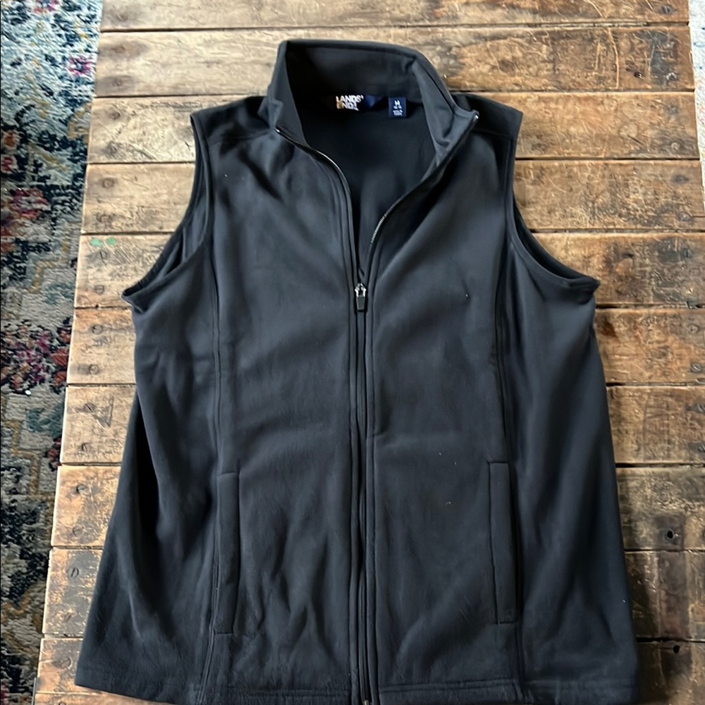 Lands end NWOT black fleece  Vest medium